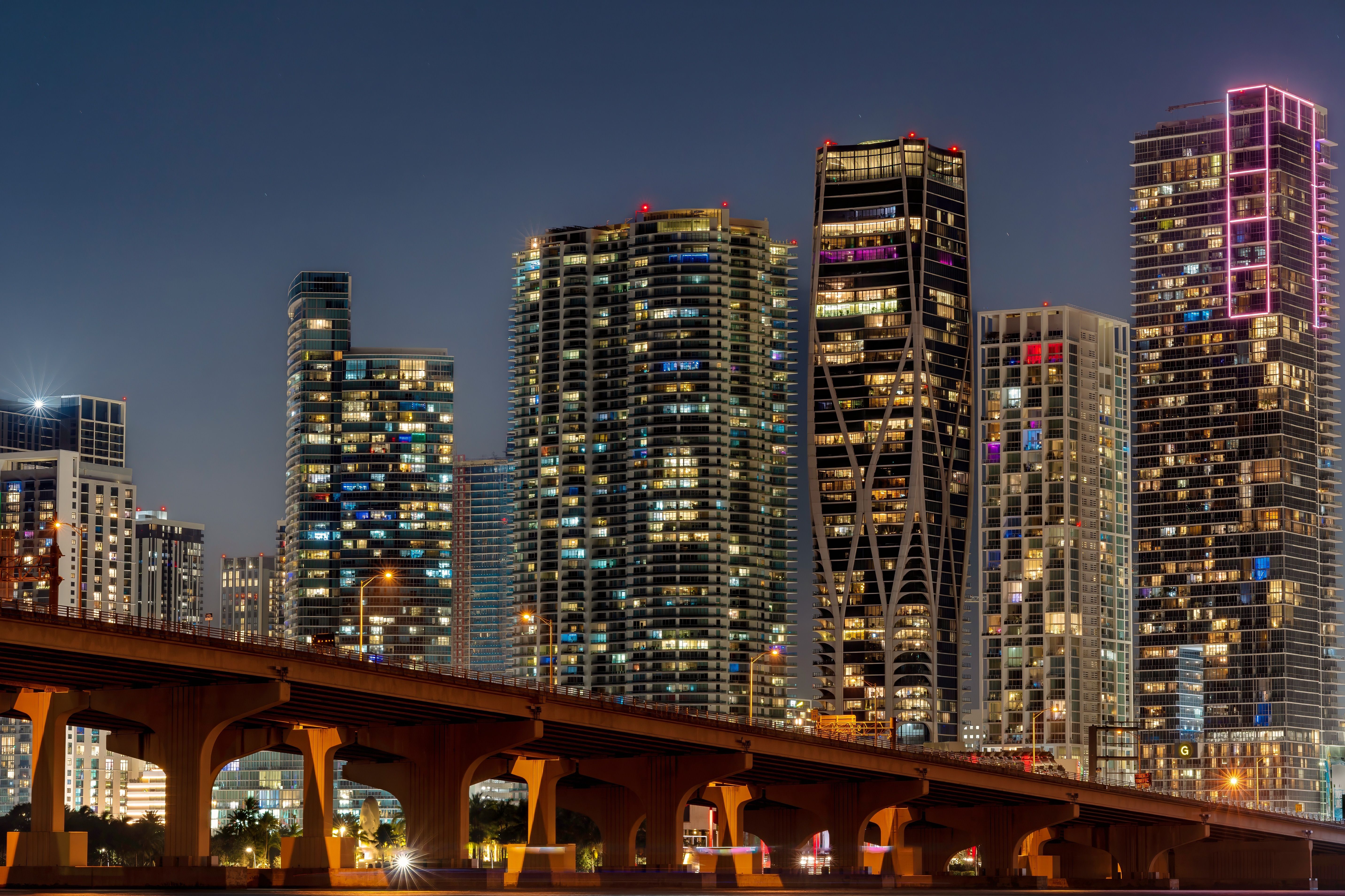 Buying a Condo in Brickell, Miami: Should I Work With an Agent? What to Know
