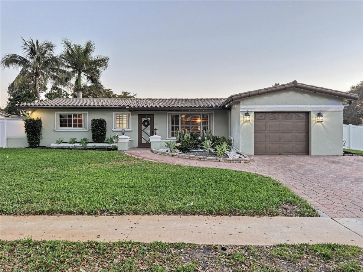 11040 NW 22nd St