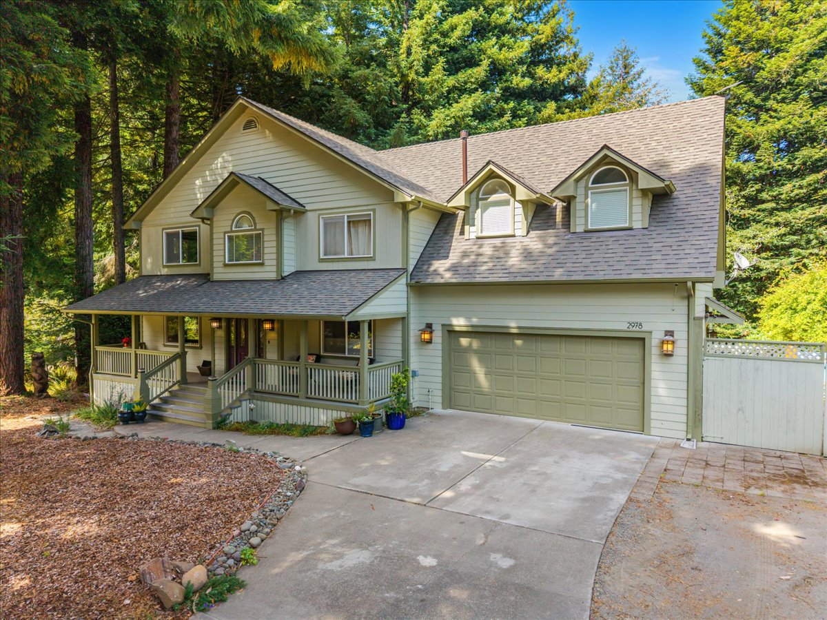 Woodland Heights Redwood Retreat