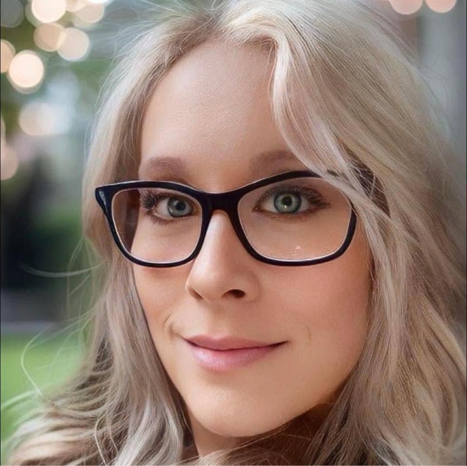 Roxanne Martens